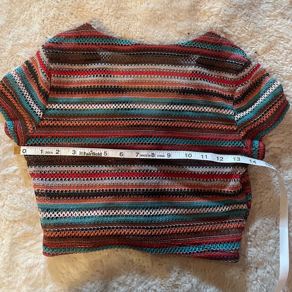 SheIn Woven Button Front Crop Top - Picture 2 of 2
